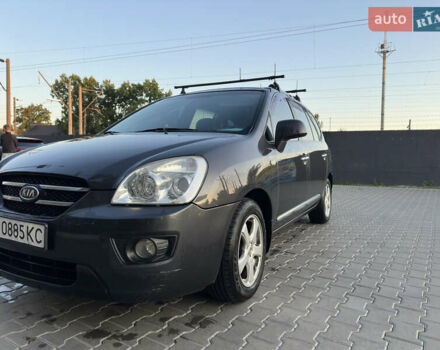 Серый Киа Каренс, объемом двигателя 2 л и пробегом 317 тыс. км за 4500 $, фото 2 на Automoto.ua