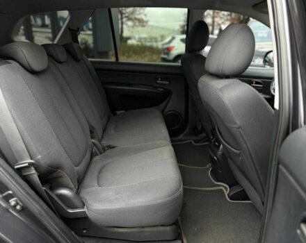 Серый Киа Каренс, объемом двигателя 2 л и пробегом 203 тыс. км за 5999 $, фото 15 на Automoto.ua