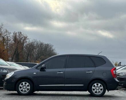 Серый Киа Каренс, объемом двигателя 2 л и пробегом 203 тыс. км за 5999 $, фото 4 на Automoto.ua