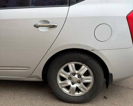 Серый Киа Каренс, объемом двигателя 2 л и пробегом 131 тыс. км за 8200 $, фото 5 на Automoto.ua