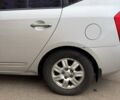 Серый Киа Каренс, объемом двигателя 2 л и пробегом 131 тыс. км за 8200 $, фото 5 на Automoto.ua