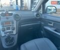 Серый Киа Каренс, объемом двигателя 2 л и пробегом 280 тыс. км за 6300 $, фото 13 на Automoto.ua