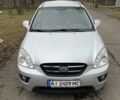Серый Киа Каренс, объемом двигателя 2 л и пробегом 216 тыс. км за 6600 $, фото 1 на Automoto.ua