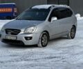Серый Киа Каренс, объемом двигателя 2 л и пробегом 336 тыс. км за 3999 $, фото 1 на Automoto.ua