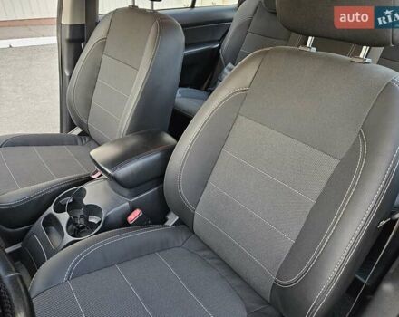 Серый Киа Каренс, объемом двигателя 2 л и пробегом 284 тыс. км за 5900 $, фото 8 на Automoto.ua