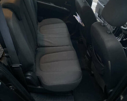 Серый Киа Каренс, объемом двигателя 1.99 л и пробегом 218 тыс. км за 6100 $, фото 11 на Automoto.ua