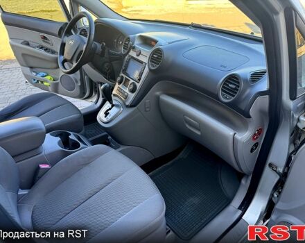 Серый Киа Каренс, объемом двигателя 2 л и пробегом 115 тыс. км за 6800 $, фото 10 на Automoto.ua