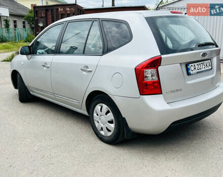 Сірий Кіа Каренс, об'ємом двигуна 1.9 л та пробігом 210 тис. км за 5500 $, фото 7 на Automoto.ua