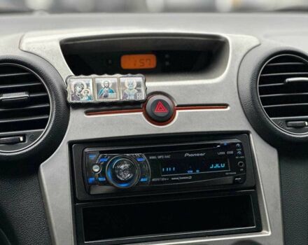 Серый Киа Каренс, объемом двигателя 2 л и пробегом 203 тыс. км за 5999 $, фото 18 на Automoto.ua