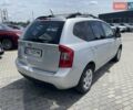 Серый Киа Каренс, объемом двигателя 2 л и пробегом 207 тыс. км за 5999 $, фото 6 на Automoto.ua