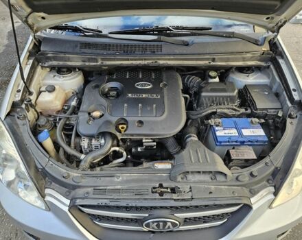 Серый Киа Каренс, объемом двигателя 2 л и пробегом 350 тыс. км за 2800 $, фото 20 на Automoto.ua