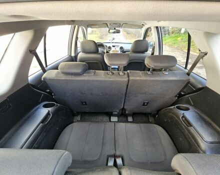 Серый Киа Каренс, объемом двигателя 2 л и пробегом 350 тыс. км за 2800 $, фото 18 на Automoto.ua