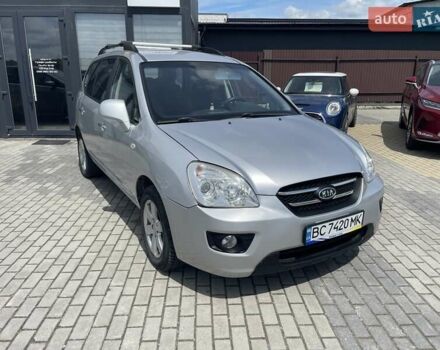 Серый Киа Каренс, объемом двигателя 2 л и пробегом 207 тыс. км за 5999 $, фото 2 на Automoto.ua