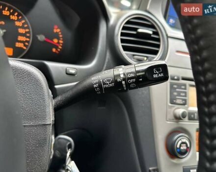 Сірий Кіа Каренс, об'ємом двигуна 2 л та пробігом 215 тис. км за 8990 $, фото 15 на Automoto.ua