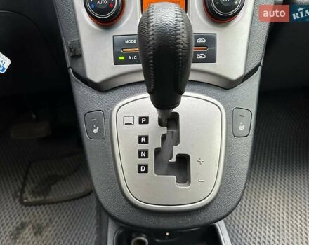 Сірий Кіа Каренс, об'ємом двигуна 2 л та пробігом 215 тис. км за 8990 $, фото 19 на Automoto.ua