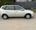 Серый Киа Каренс, объемом двигателя 2 л и пробегом 197 тыс. км за 6499 $, фото 4 на Automoto.ua