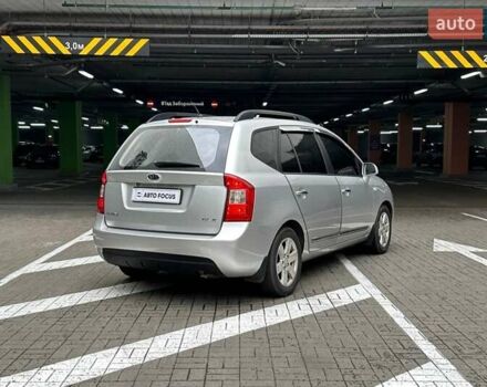 Сірий Кіа Каренс, об'ємом двигуна 2 л та пробігом 215 тис. км за 8990 $, фото 6 на Automoto.ua