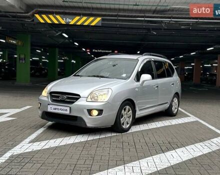 Сірий Кіа Каренс, об'ємом двигуна 2 л та пробігом 215 тис. км за 8990 $, фото 3 на Automoto.ua