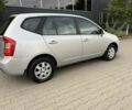 Серый Киа Каренс, объемом двигателя 2 л и пробегом 197 тыс. км за 6499 $, фото 3 на Automoto.ua
