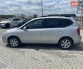 Серый Киа Каренс, объемом двигателя 2 л и пробегом 207 тыс. км за 5999 $, фото 4 на Automoto.ua