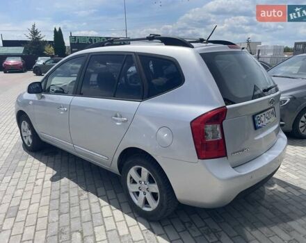 Серый Киа Каренс, объемом двигателя 2 л и пробегом 207 тыс. км за 5999 $, фото 3 на Automoto.ua