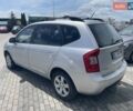 Серый Киа Каренс, объемом двигателя 2 л и пробегом 207 тыс. км за 5999 $, фото 3 на Automoto.ua