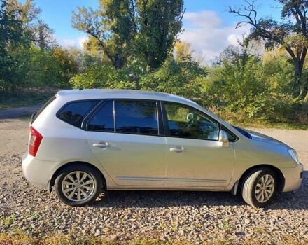 Серый Киа Каренс, объемом двигателя 2 л и пробегом 170 тыс. км за 7300 $, фото 2 на Automoto.ua