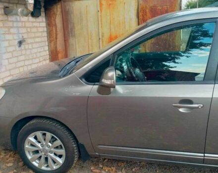 Сірий Кіа Каренс, об'ємом двигуна 2 л та пробігом 229 тис. км за 7300 $, фото 16 на Automoto.ua