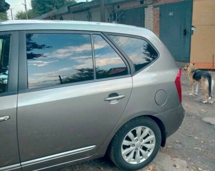 Сірий Кіа Каренс, об'ємом двигуна 2 л та пробігом 229 тис. км за 7300 $, фото 17 на Automoto.ua