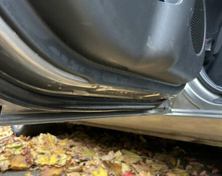 Серый Киа Каренс, объемом двигателя 1.58 л и пробегом 220 тыс. км за 8300 $, фото 13 на Automoto.ua