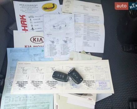 Сірий Кіа Каренс, об'ємом двигуна 1.69 л та пробігом 192 тис. км за 11599 $, фото 57 на Automoto.ua
