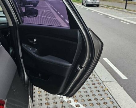 Сірий Кіа Каренс, об'ємом двигуна 2 л та пробігом 248 тис. км за 12850 $, фото 4 на Automoto.ua