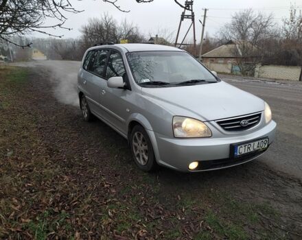 Серый Киа Каренс, объемом двигателя 2 л и пробегом 220 тыс. км за 1850 $, фото 3 на Automoto.ua