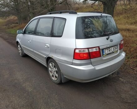 Серый Киа Каренс, объемом двигателя 2 л и пробегом 220 тыс. км за 1850 $, фото 7 на Automoto.ua