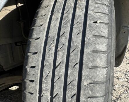 Серый Киа Каренс, объемом двигателя 2 л и пробегом 273 тыс. км за 5000 $, фото 6 на Automoto.ua