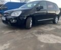 Серый Киа Каренс, объемом двигателя 2 л и пробегом 331 тыс. км за 5000 $, фото 1 на Automoto.ua