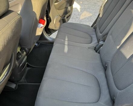 Серый Киа Каренс, объемом двигателя 2 л и пробегом 273 тыс. км за 5000 $, фото 9 на Automoto.ua