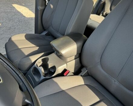 Серый Киа Каренс, объемом двигателя 2 л и пробегом 273 тыс. км за 5000 $, фото 10 на Automoto.ua