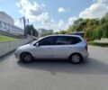 Сірий Кіа Каренс, об'ємом двигуна 2 л та пробігом 269 тис. км за 7000 $, фото 1 на Automoto.ua