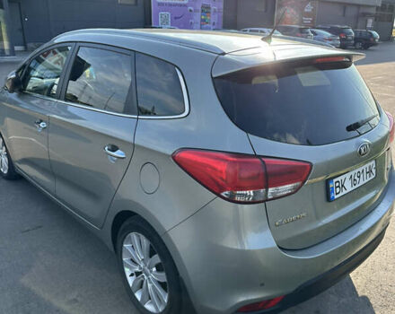 Серый Киа Каренс, объемом двигателя 1.69 л и пробегом 330 тыс. км за 11300 $, фото 3 на Automoto.ua