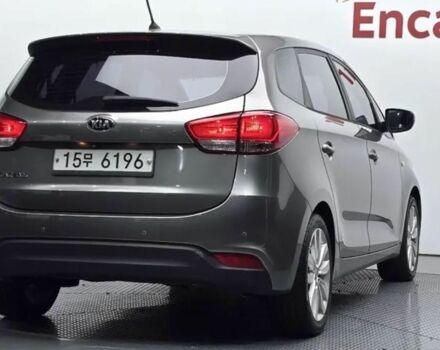 Серый Киа Каренс, объемом двигателя 2 л и пробегом 200 тыс. км за 10500 $, фото 7 на Automoto.ua