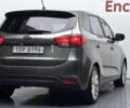 Серый Киа Каренс, объемом двигателя 2 л и пробегом 200 тыс. км за 10500 $, фото 7 на Automoto.ua