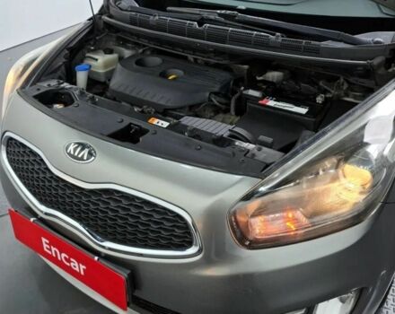 Серый Киа Каренс, объемом двигателя 2 л и пробегом 200 тыс. км за 10500 $, фото 6 на Automoto.ua