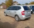 Серый Киа Каренс, объемом двигателя 2 л и пробегом 196 тыс. км за 5200 $, фото 4 на Automoto.ua