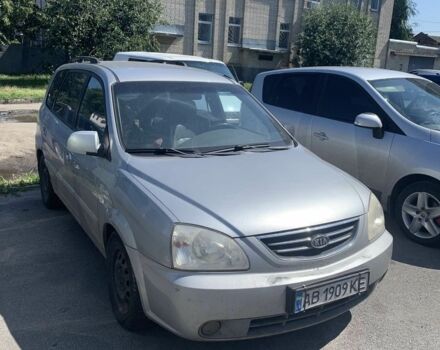 Сірий Кіа Каренс, об'ємом двигуна 2 л та пробігом 250 тис. км за 1950 $, фото 1 на Automoto.ua