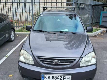 Киа Каренс 2005 в Киеве на Automoto.ua Серый Киа Каренс, объемом двигателя 2 л и пробегом 174 тыс. км за 5000 $, фото 1 на Automoto.ua