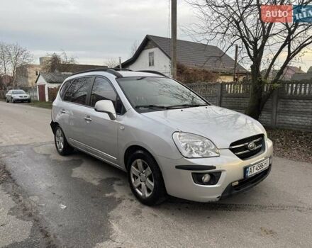 Сірий Кіа Каренс, об'ємом двигуна 1.99 л та пробігом 280 тис. км за 3350 $, фото 1 на Automoto.ua