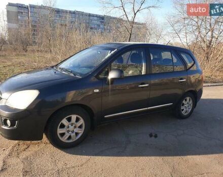 Сірий Кіа Каренс, об'ємом двигуна 2 л та пробігом 160 тис. км за 8300 $, фото 1 на Automoto.ua