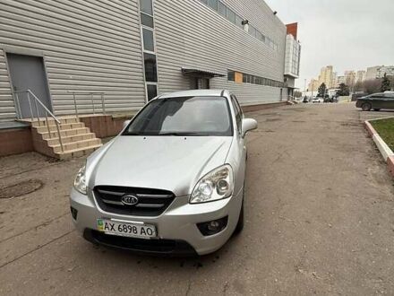 Серый Киа Каренс, объемом двигателя 2 л и пробегом 131 тыс. км за 8200 $, фото 1 на Automoto.ua