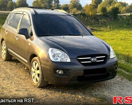 Серый Киа Каренс, объемом двигателя 2 л и пробегом 31000 тыс. км за 5300 $, фото 1 на Automoto.ua